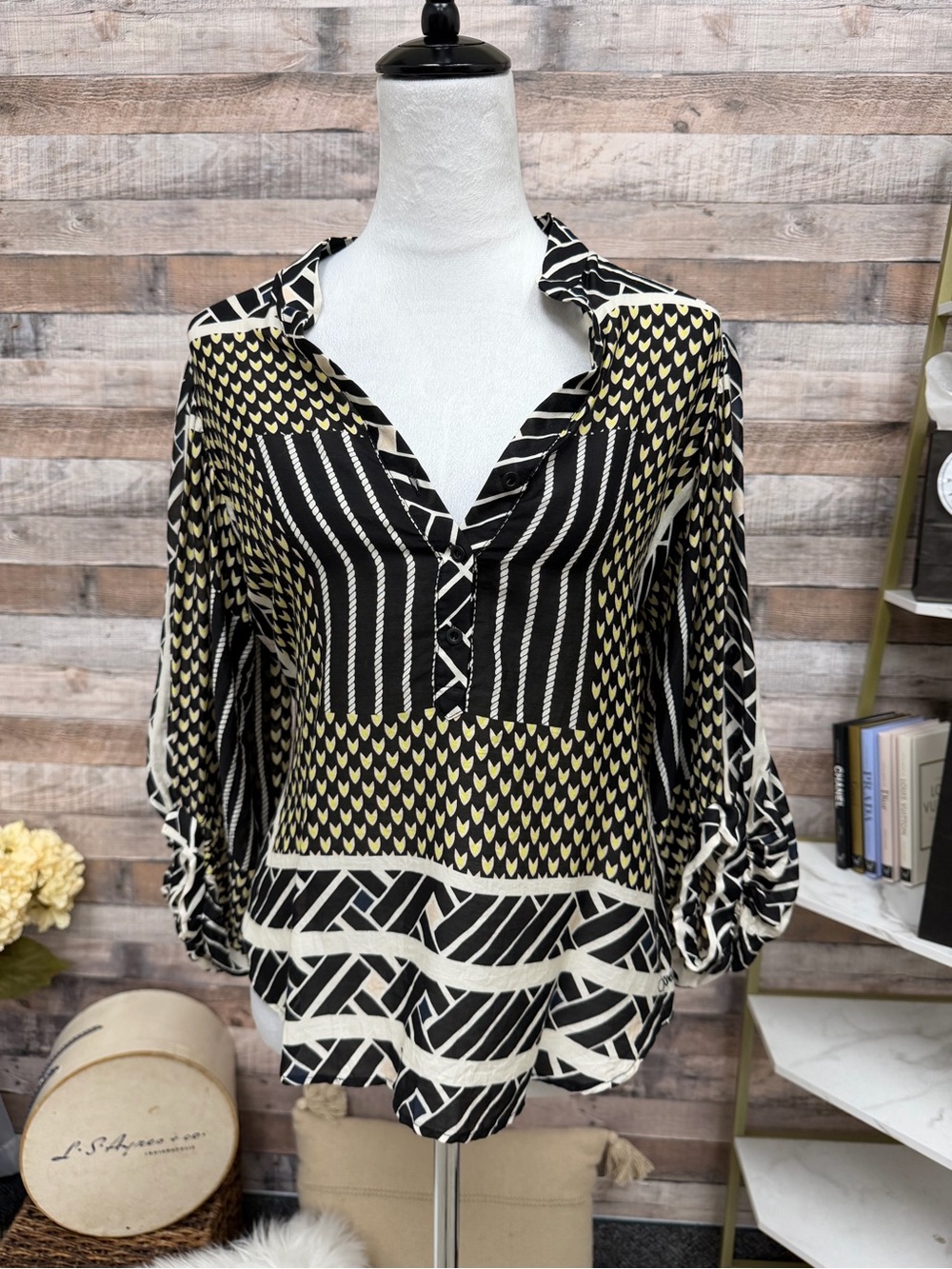 Diane von Furstenberg Black & Cream Geometric Print Blouse
